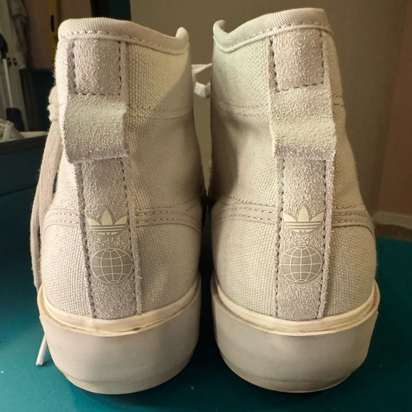 Adidas Hightops - Picture 2 of 7